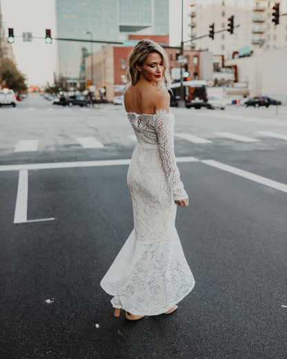 Elegance Lace Trumpet Dress - White